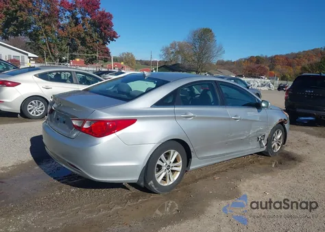 2013 Hyundai Sonata Gls z USA, uszkodzony, nr VIN 5NPEB4AC8DH592160